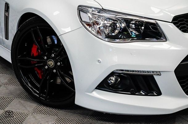 2013 Holden Special Vehicles Clubsport R8 Tourer in White