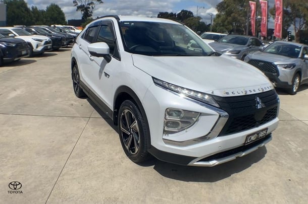 2023 Mitsubishi Eclipse Cross PHEV Aspire in White