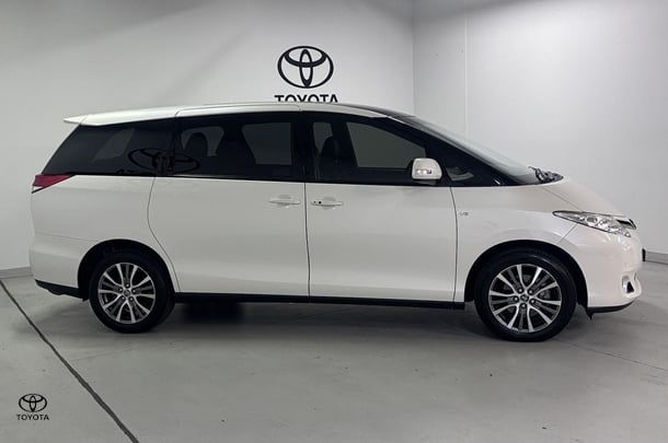 2016 Toyota Tarago Ultima in White