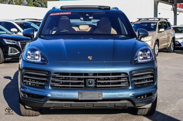 2019 Porsche Cayenne S in Blue