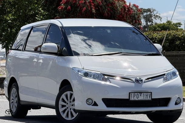 2019 Toyota Tarago GLI in White