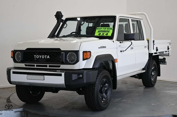 2025 Toyota Landcruiser GXL in White