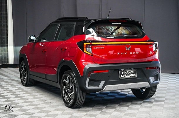 2025 Mahindra XUV3XO AX7L in Other