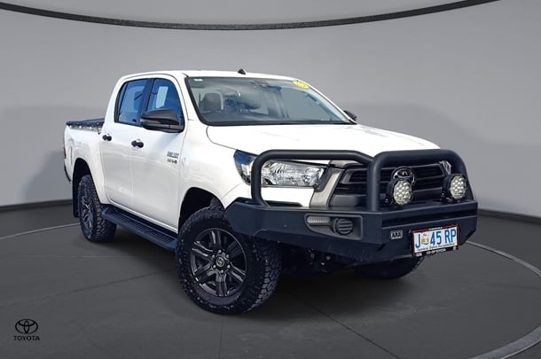 Image of 2021 Toyota Hilux SR