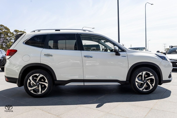 2024 Subaru Forester Hybrid S in White