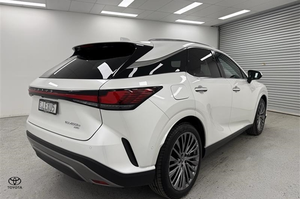 2025 Lexus RX RX450h+ Sports Luxury in White