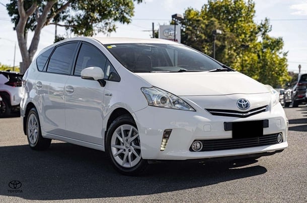 Image of 2012 Toyota Prius v L1