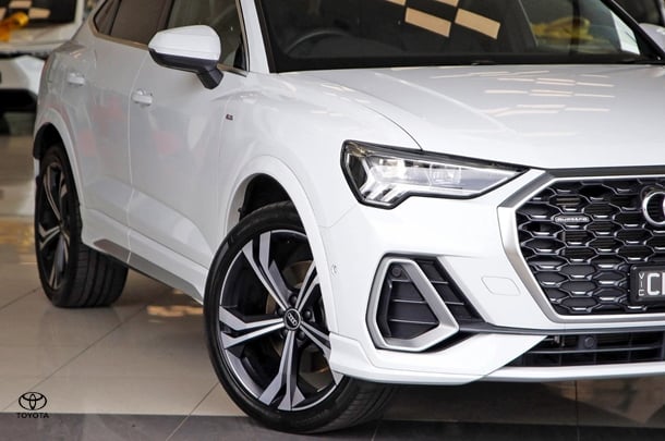 2022 Audi Q3 40 TFSI S line in White