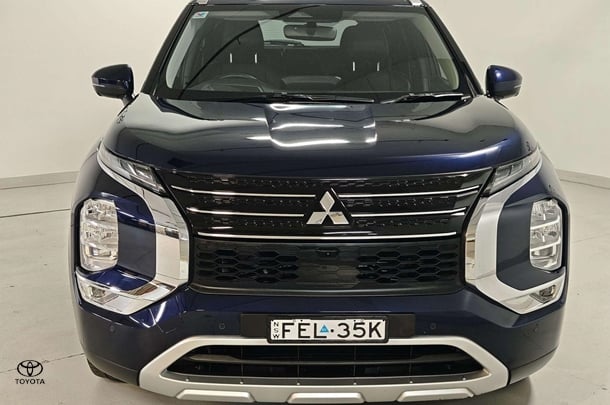 2023 Mitsubishi Outlander PHEV Aspire in Blue