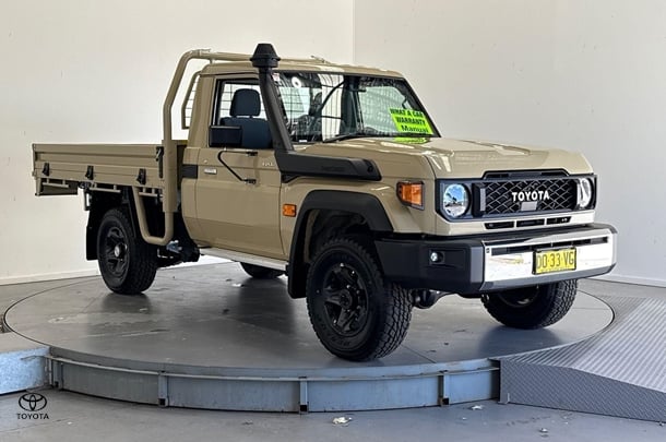 2025 Toyota Landcruiser GXL in Beige