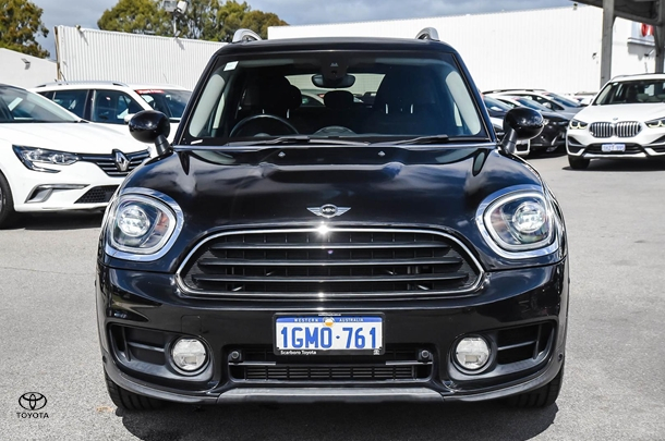 2017 MINI Countryman Cooper in Black
