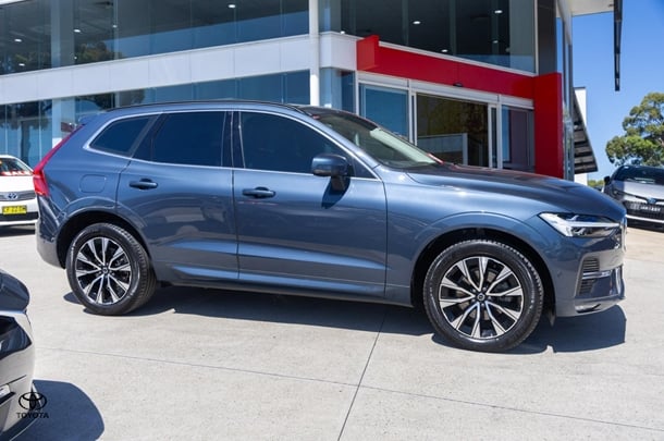 2022 Volvo XC60 Plus B5 in Other