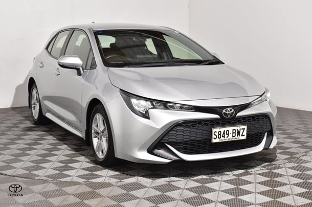 Image of 2018 Toyota COROLLA Ascent Sport