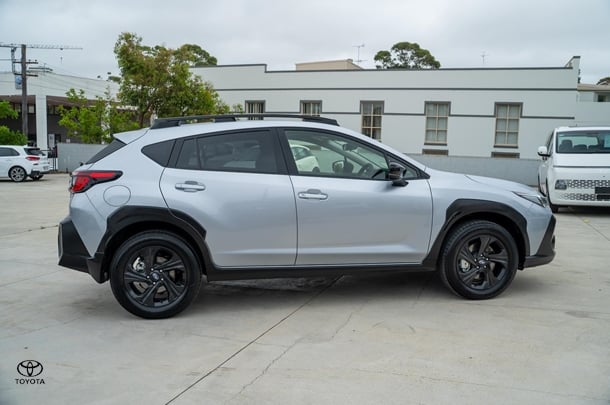 2024 Subaru Crosstrek 2.0L in Silver