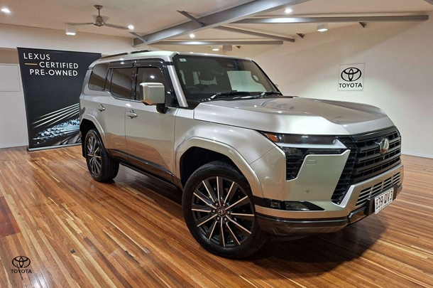 Image of 2025 Lexus GX GX550 Sports Luxury