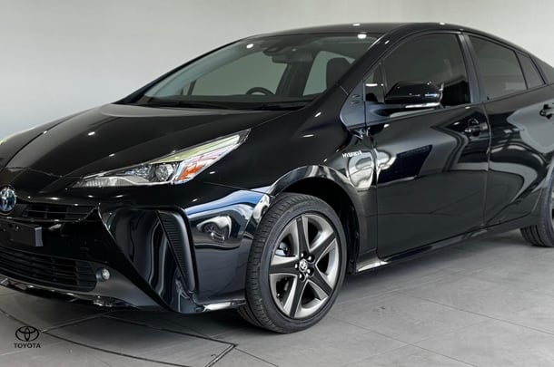 2019 Toyota Prius I-TECH in Black