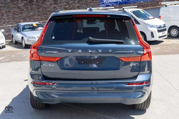 2022 Volvo XC60 Plus B5 in Other