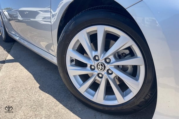 2023 Toyota Camry Ascent in Silver