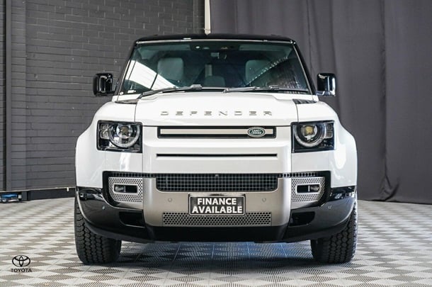 2025 Land Rover Defender 110 D350 X-Dynamic HSE in White