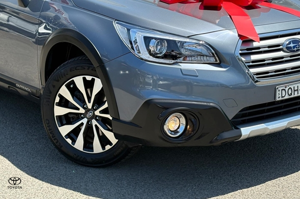 2017 Subaru Outback 2.5i Premium in Grey