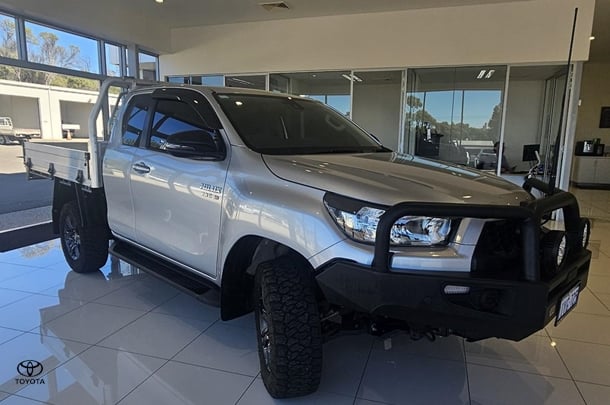 Image of 2024 Toyota Hilux SR