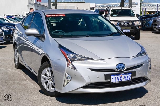 2016 Toyota Prius PRIUS Base in Silver