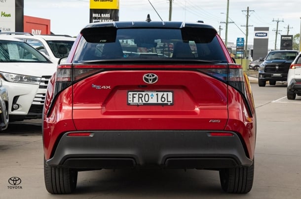 2024 Toyota bZ4X Base in Red