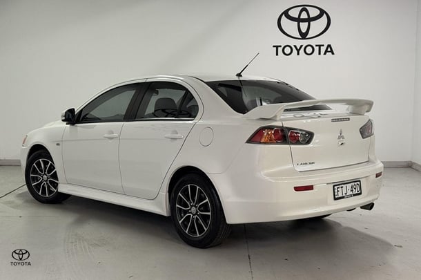 2015 Mitsubishi Lancer ES Sport in White