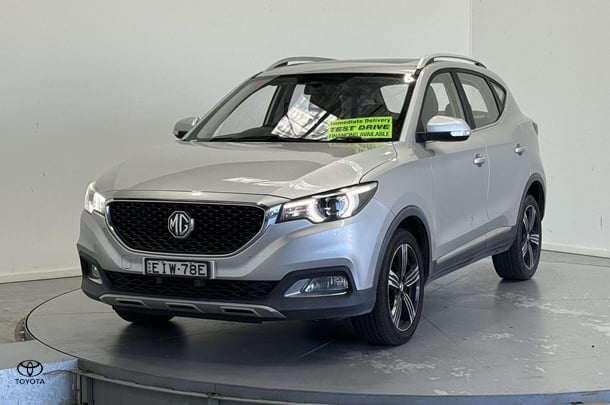 2020 MG ZS Essence in Silver