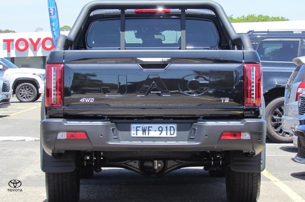 2024 JAC T9 Haven in Karak Black (Aaa)