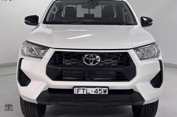 2025 Toyota Hilux Workmate in White