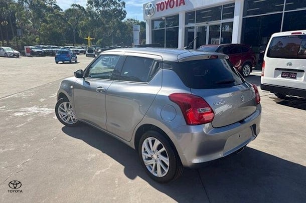 2023 Suzuki Swift GL in Silver