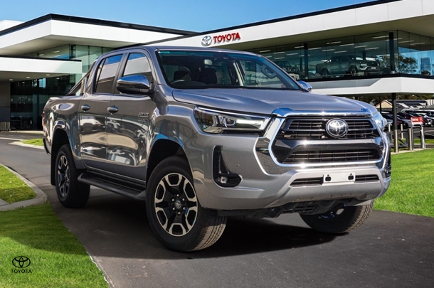 Image of 2022 Toyota Hilux SR5