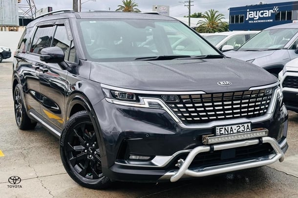 2021 Kia Carnival Platinum in Grey