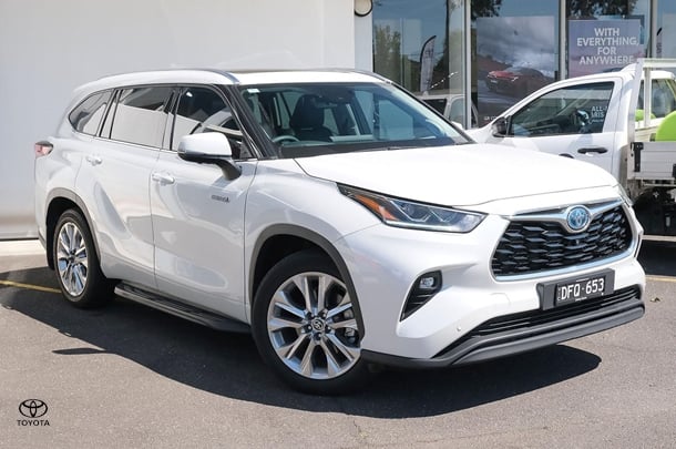 Image of 2024 Toyota Kluger Grande