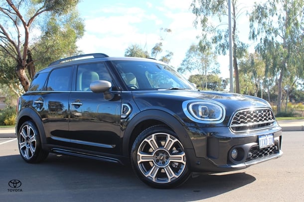 Image of 2023 MINI Countryman Cooper S MINI Yours