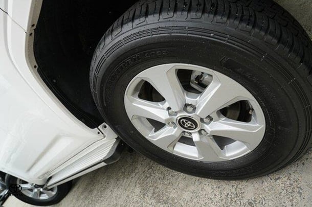 2023 Toyota Landcruiser GXL in White