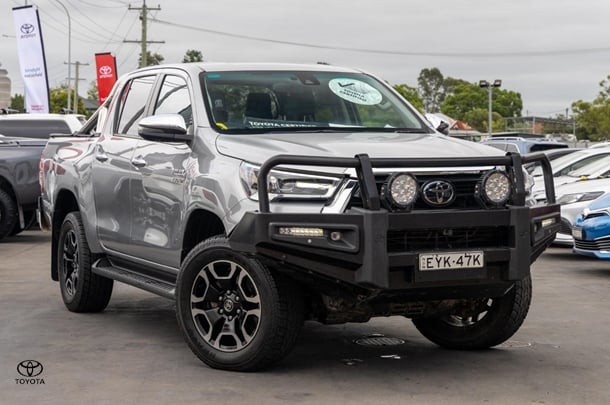 Image of 2023 Toyota Hilux SR5