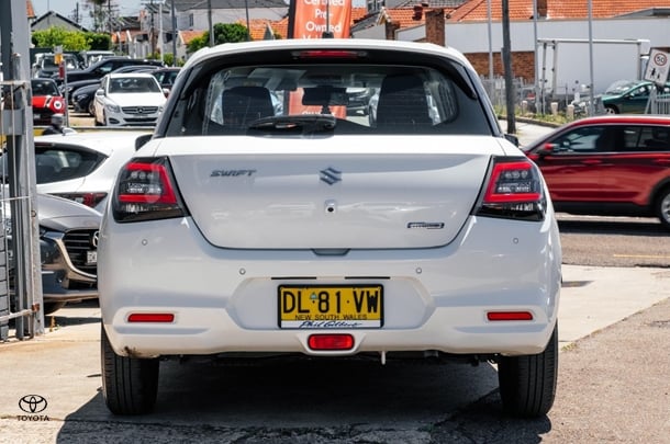 2024 Suzuki Swift Hybrid in White