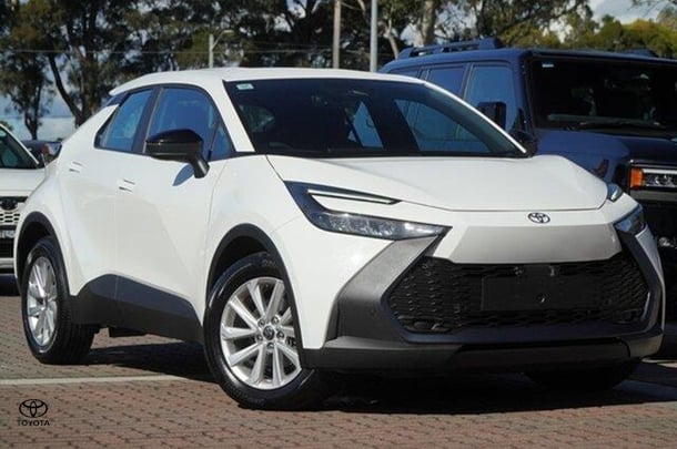Image of 2024 Toyota C-HR GXL