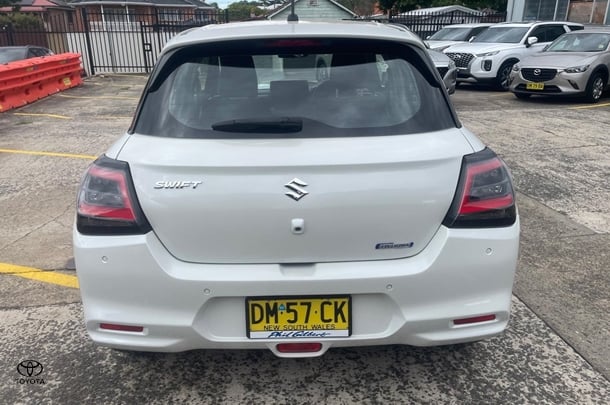 2024 Suzuki Swift Hybrid in White