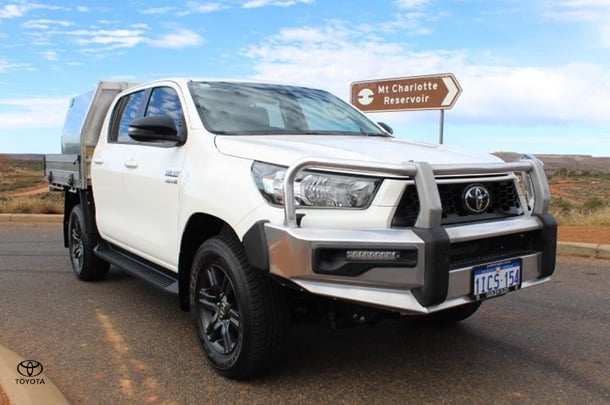 Image of 2024 Toyota HILUX SR