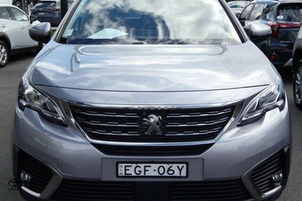 2019 Peugeot 5008 Allure in Silver