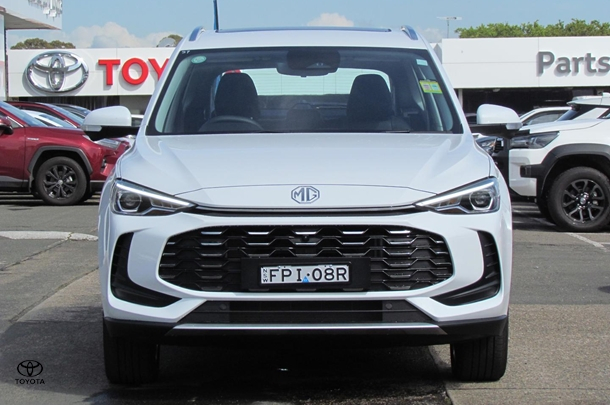 2025 MG ZS Essence Hybrid+ in White