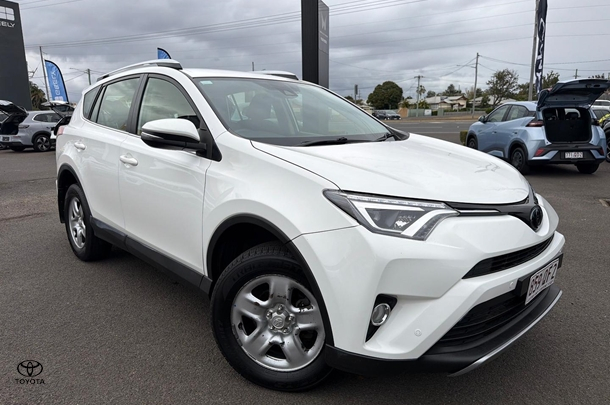 Image of 2018 Toyota RAV4 GX