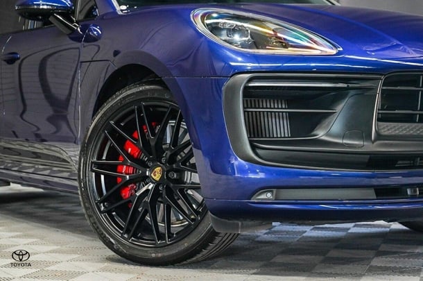 2021 Porsche Macan GTS in Blue