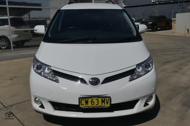 2015 Toyota Tarago GLX in White