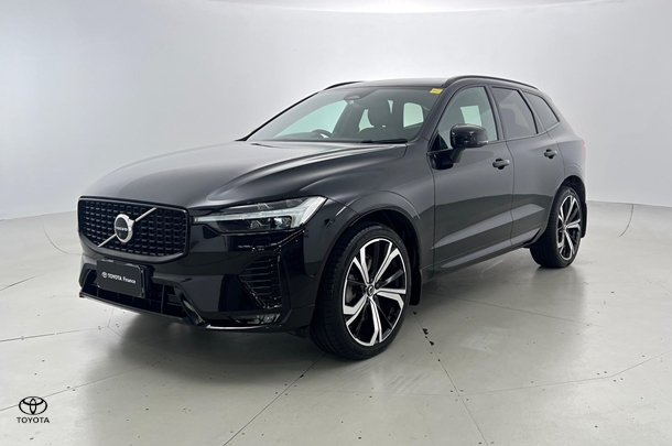 2021 Volvo XC60 B6 R-Design in Black