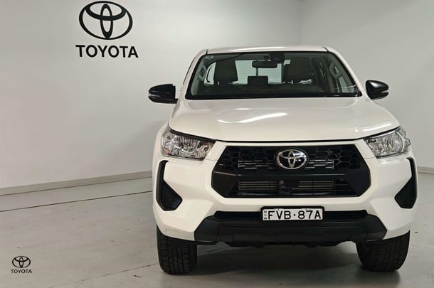 2025 Toyota Hilux Workmate in White