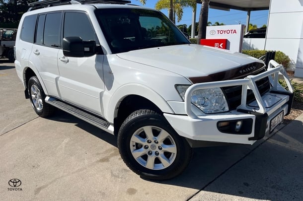 Image of 2013 Mitsubishi Pajero GLX-R